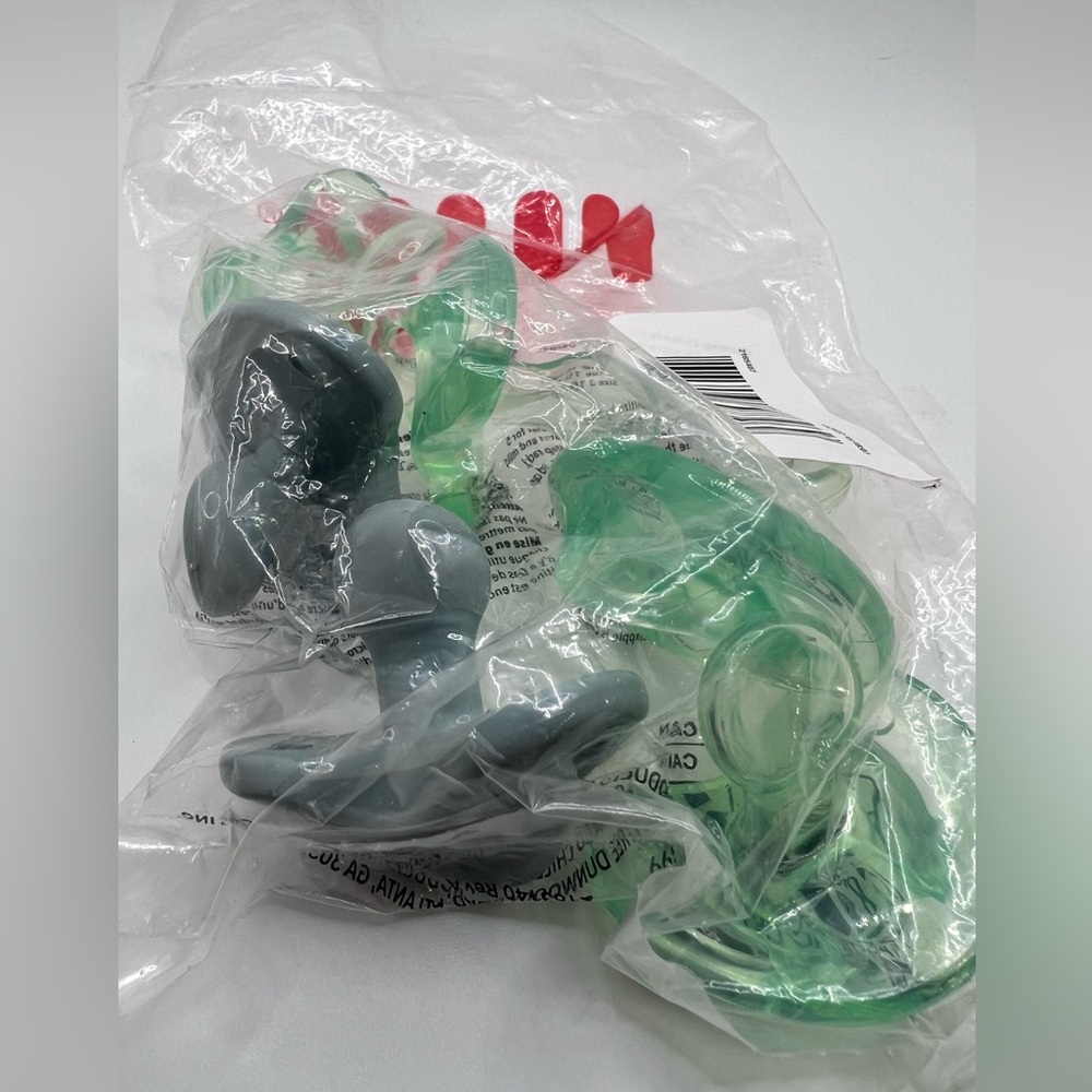 NUK Green Pacifiers - Picture 2 of 6